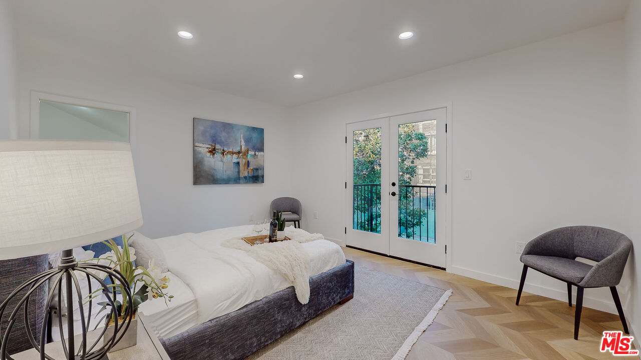 1235 N Citrus Avenue