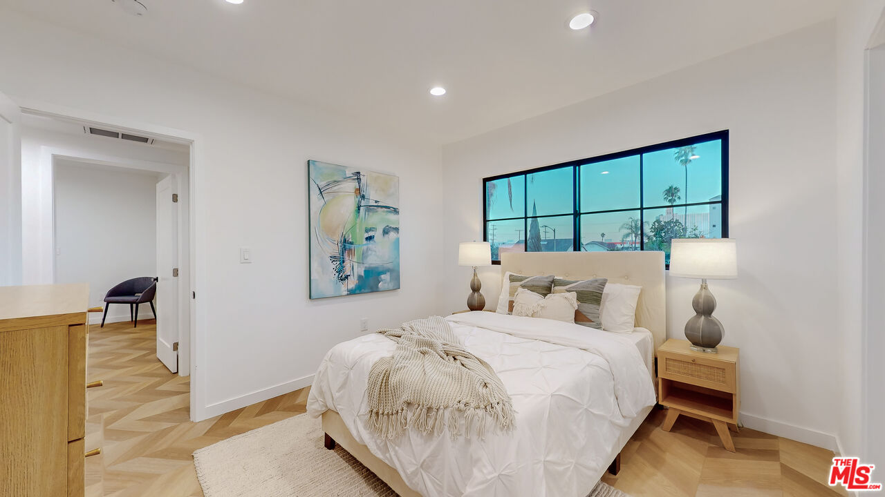 1235 N Citrus Avenue