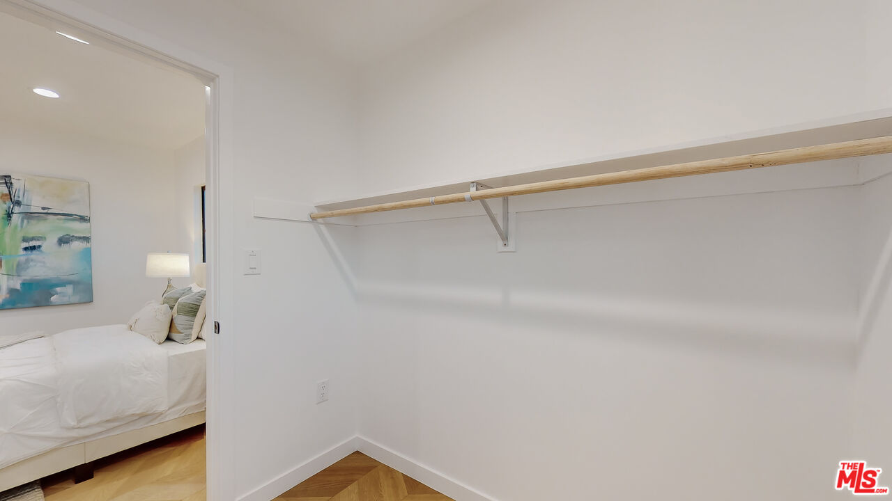 1235 N Citrus Avenue