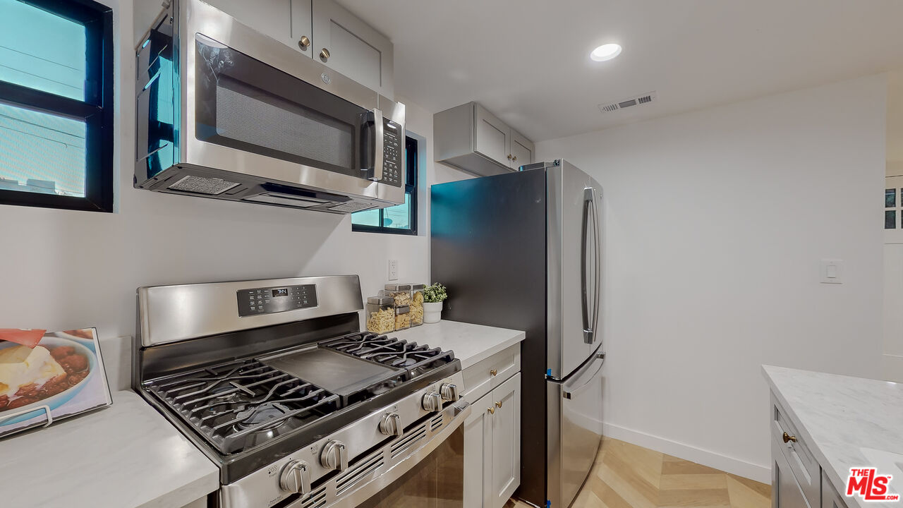 1235 N Citrus Avenue