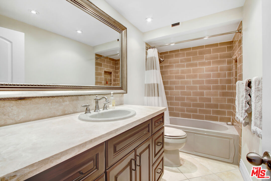 201 Ocean Ave Unit: 408P