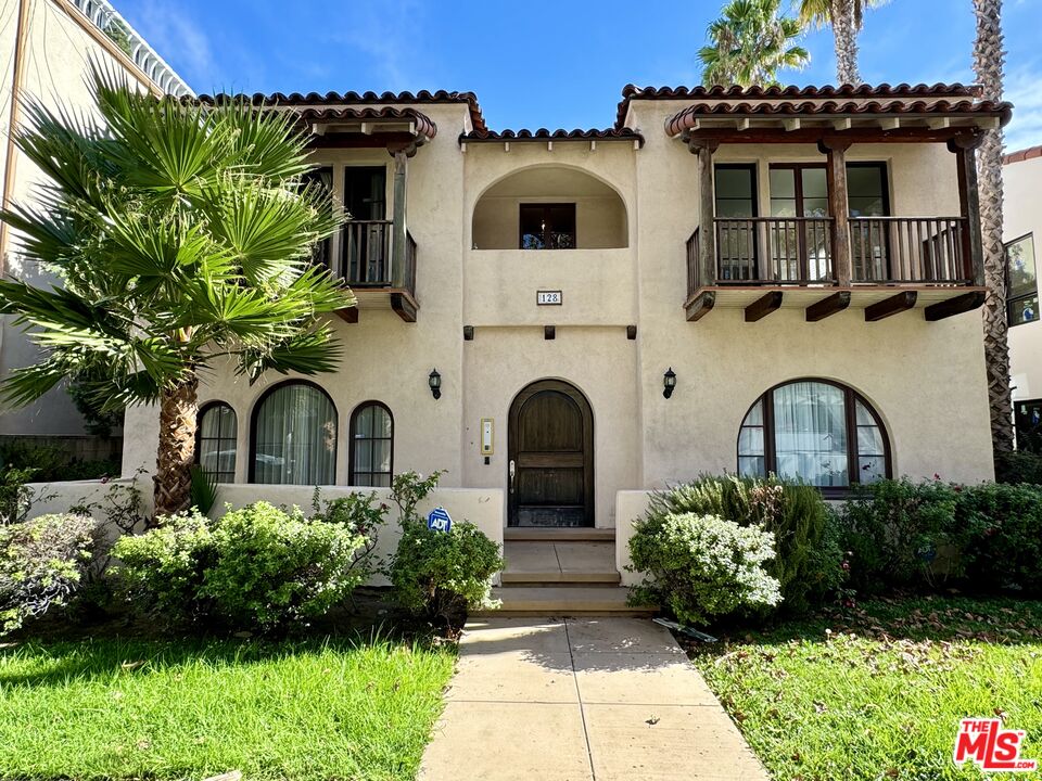 128 S Oakhurst Dr Unit: 1