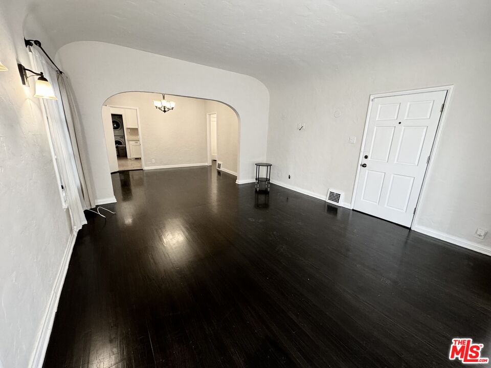 128 S Oakhurst Dr Unit: 1