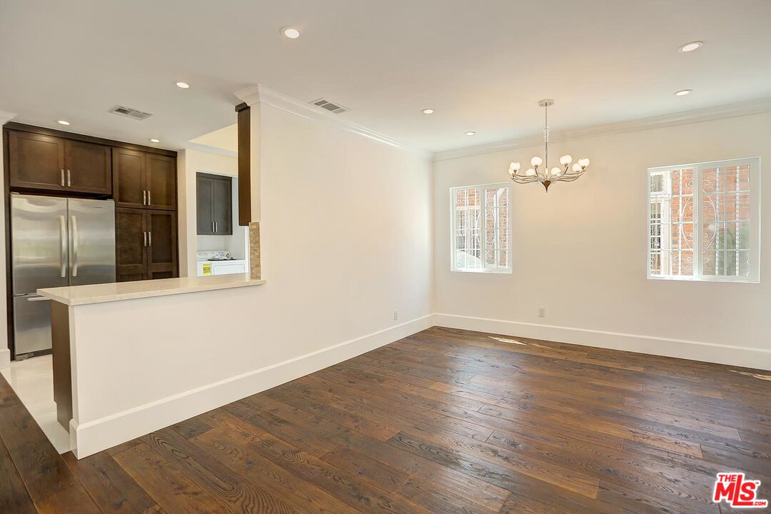 6442 SAN VICENTE BLVD