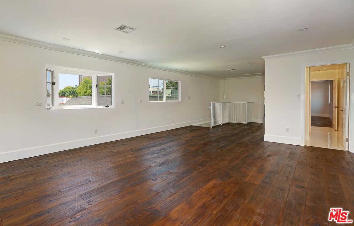 6442 SAN VICENTE BLVD