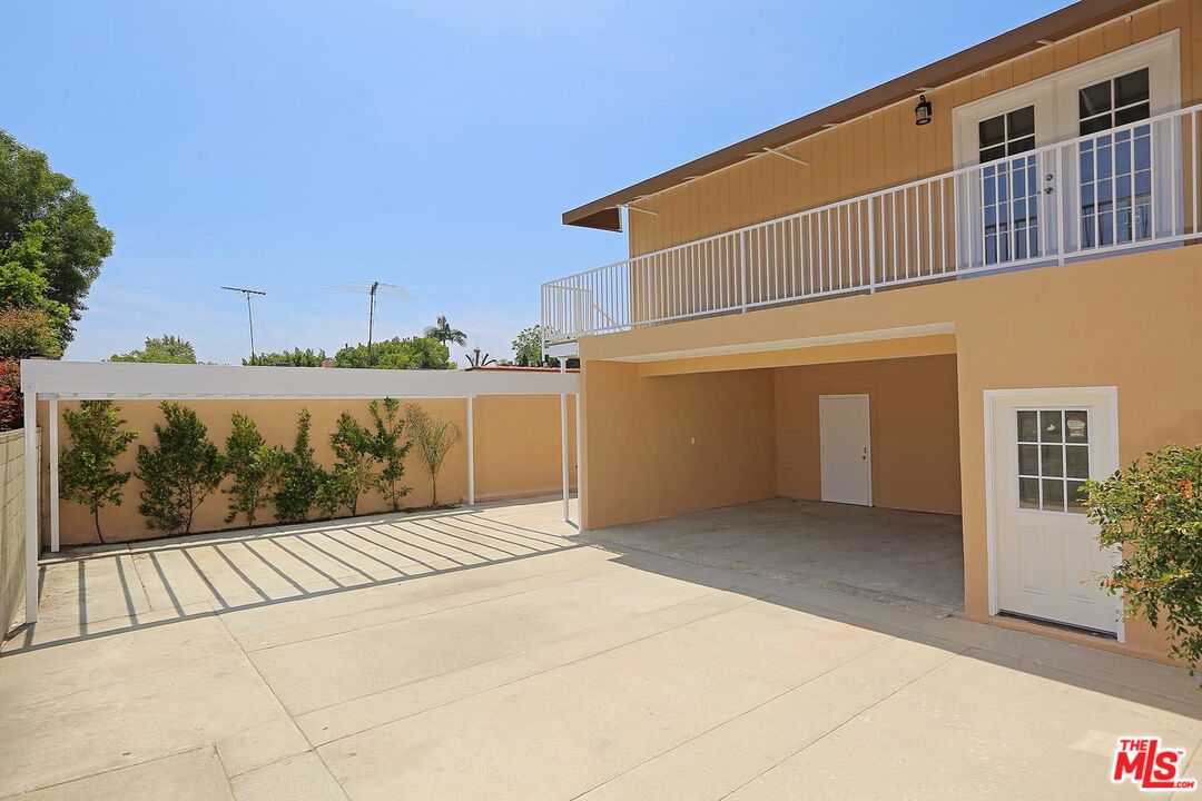 6442 SAN VICENTE BLVD