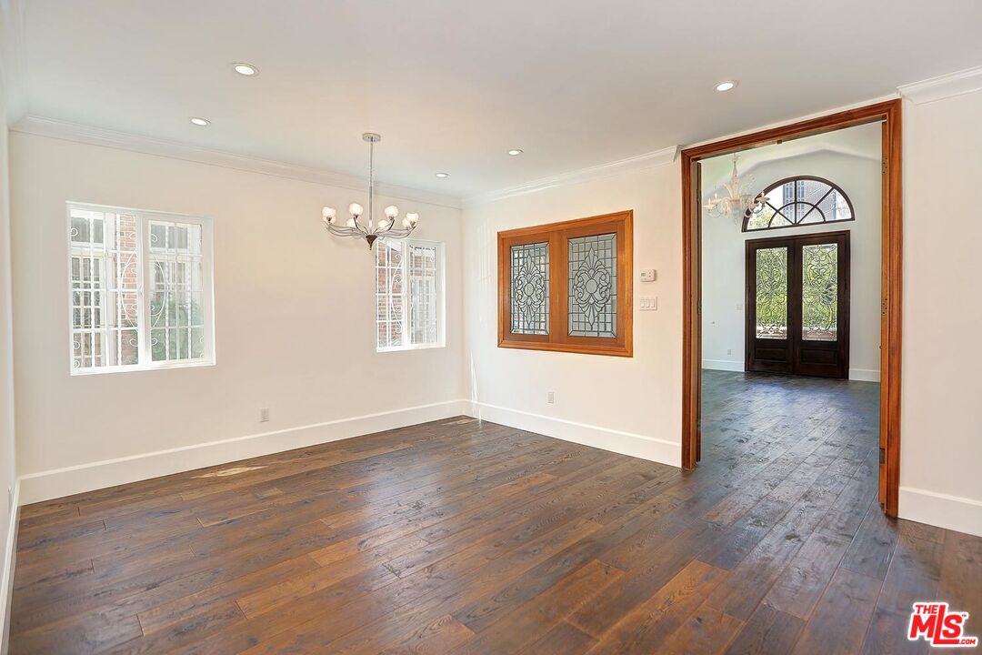 6442 SAN VICENTE BLVD