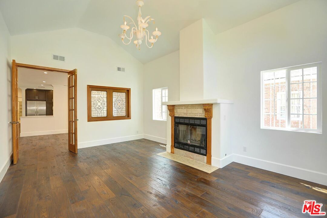 6442 SAN VICENTE BLVD