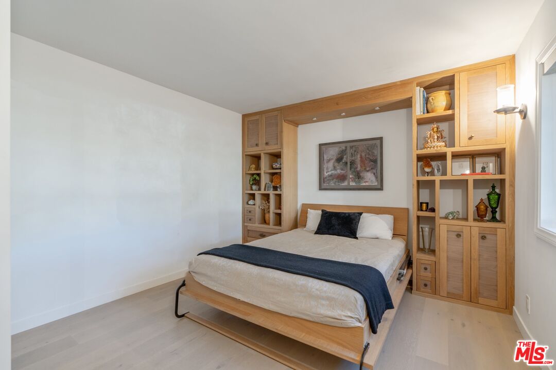 404 San Vicente Blvd Unit: 101