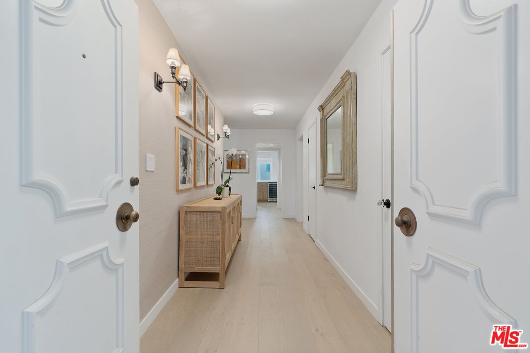 404 San Vicente Blvd Unit: 101