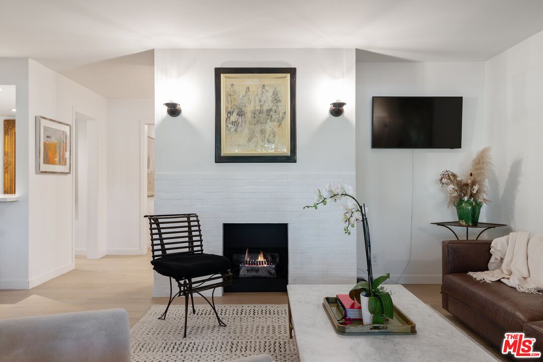 404 San Vicente Blvd Unit: 101