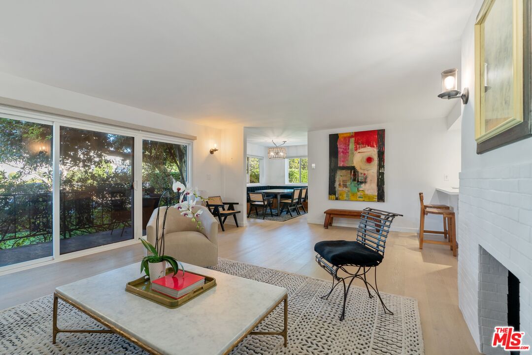 404 San Vicente Blvd Unit: 101