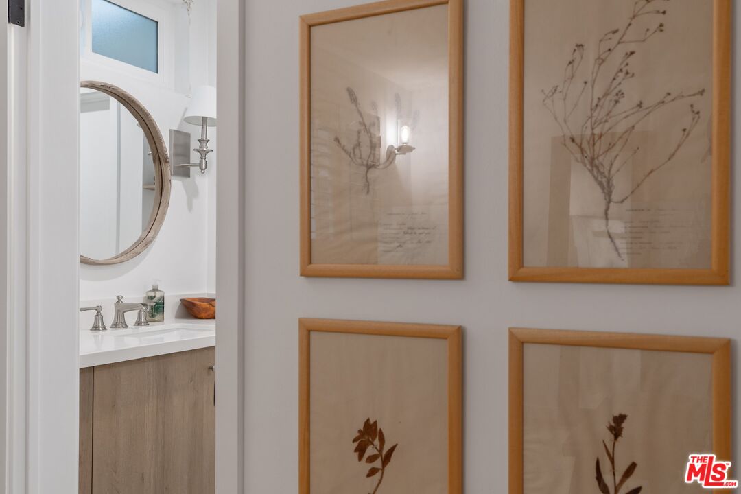 404 San Vicente Blvd Unit: 101