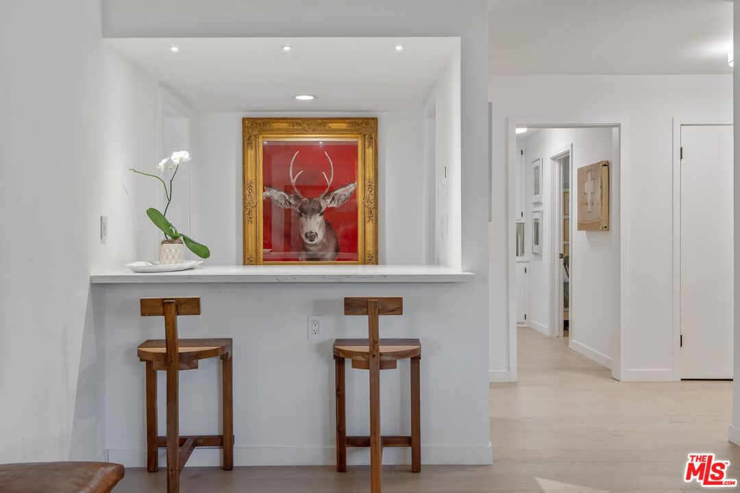 404 San Vicente Blvd Unit: 101