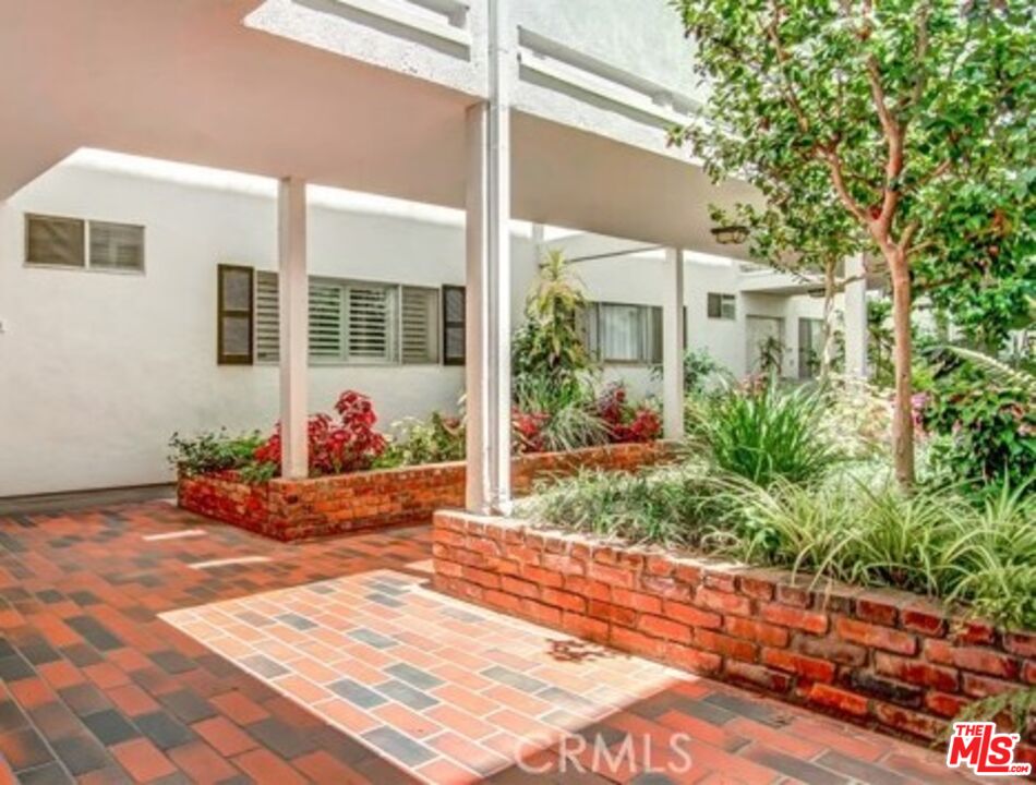 404 San Vicente Blvd Unit: 101