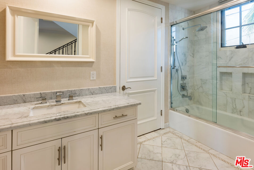 1127 Princeton St Unit: 102