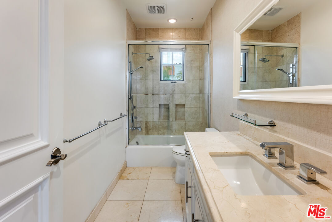 1127 Princeton St Unit: 102