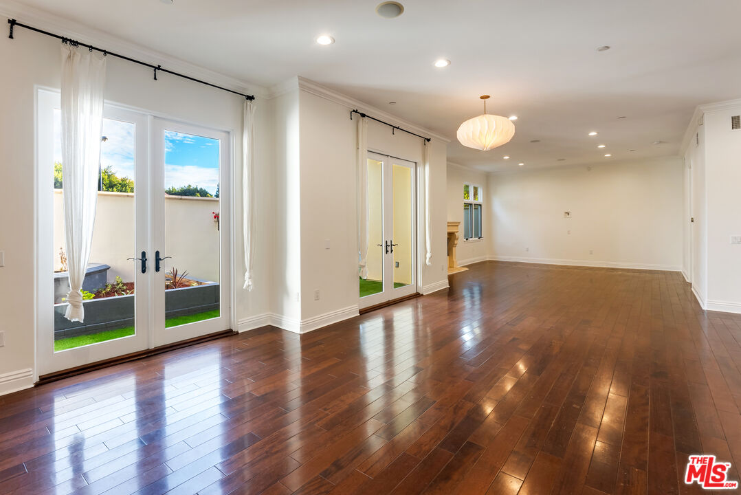 1127 Princeton St Unit: 102