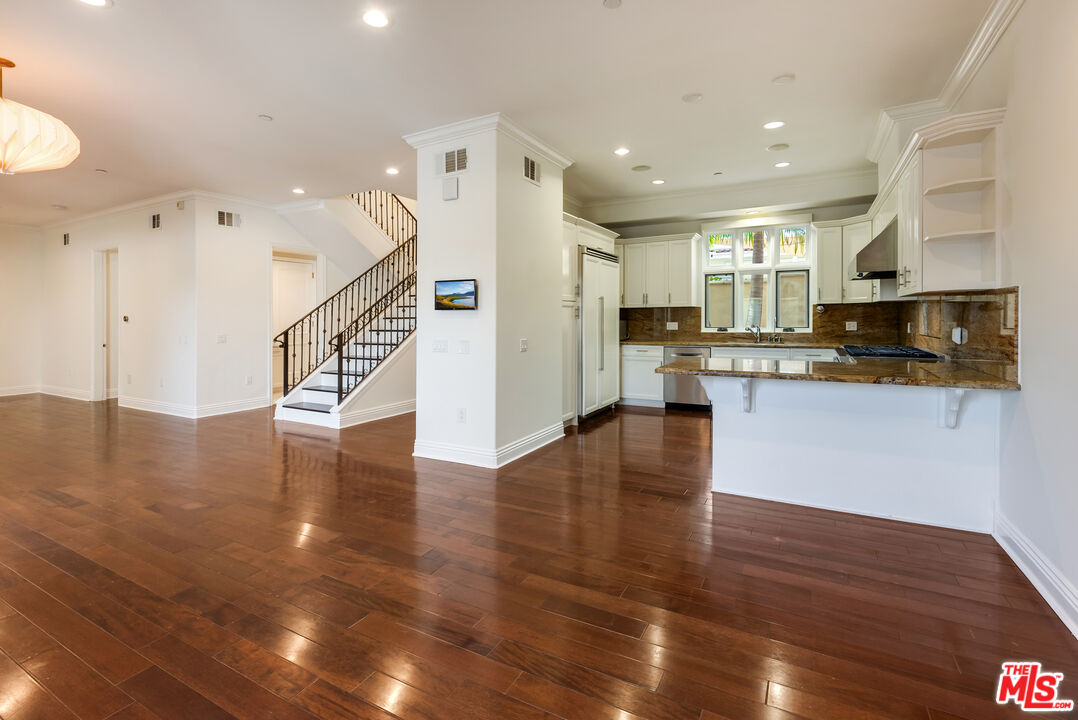 1127 Princeton St Unit: 102