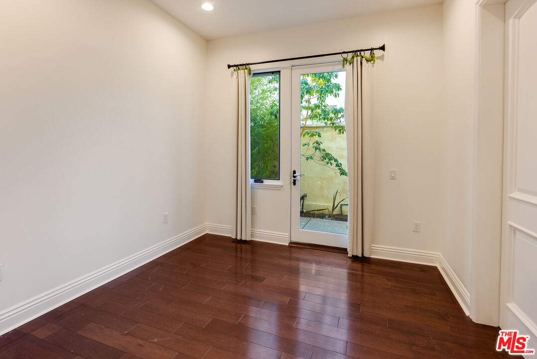 1127 Princeton St Unit: 102