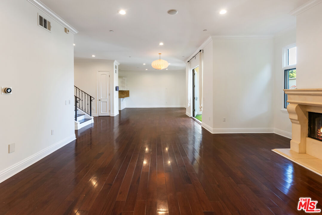 1127 Princeton St Unit: 102