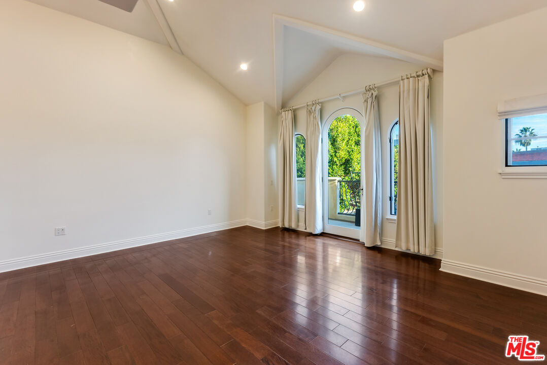 1127 Princeton St Unit: 102