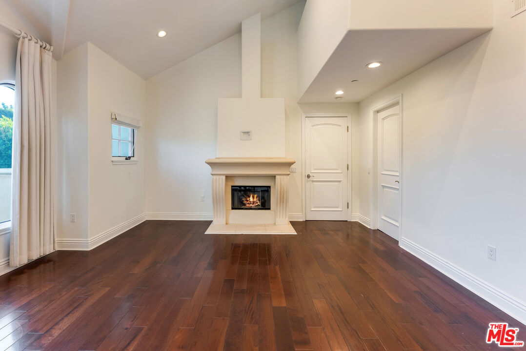 1127 Princeton St Unit: 102