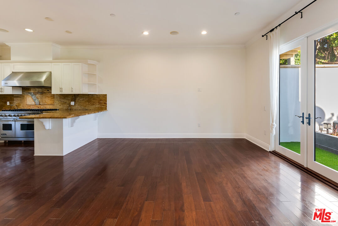 1127 Princeton St Unit: 102