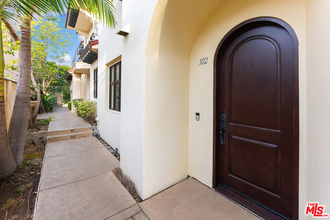 1127 Princeton St Unit: 102