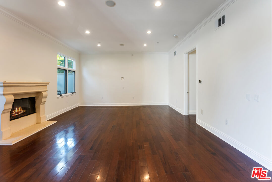 1127 Princeton St Unit: 102