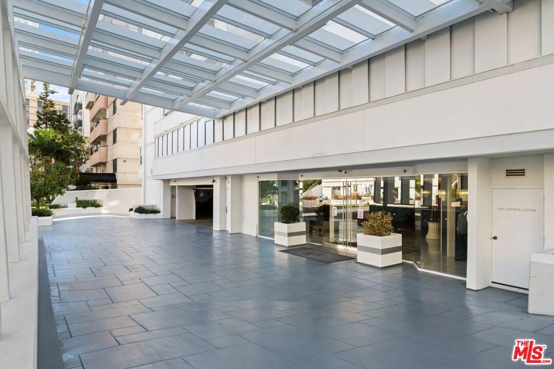 10660 Wilshire Blvd Unit: 1208