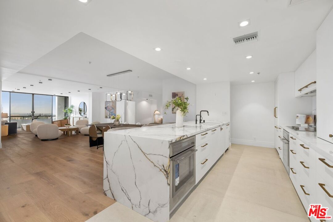 10660 Wilshire Blvd Unit: 1208