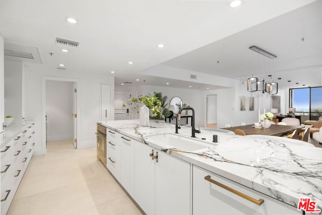 10660 Wilshire Blvd Unit: 1208