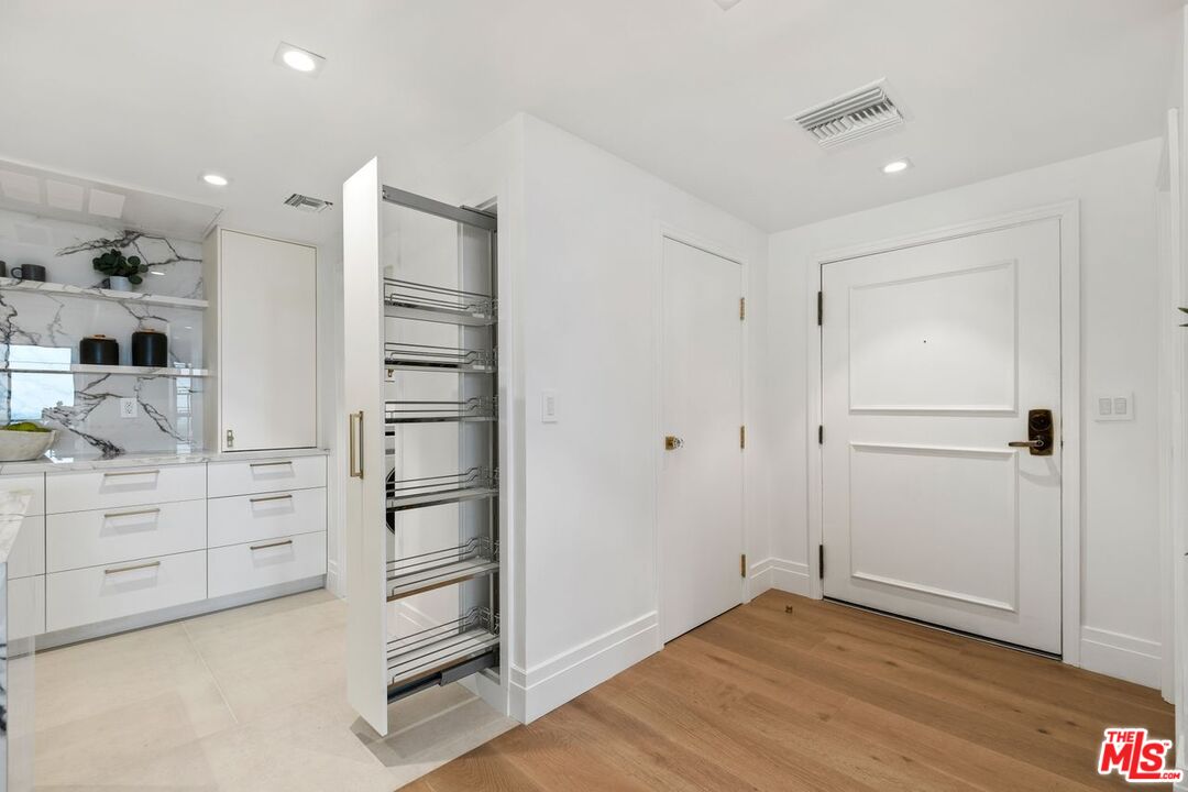 10660 Wilshire Blvd Unit: 1208