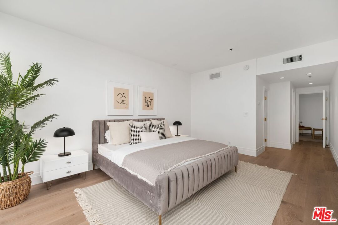 10660 Wilshire Blvd Unit: 1208