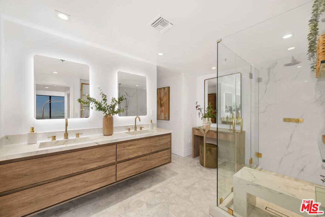 10660 Wilshire Blvd Unit: 1208