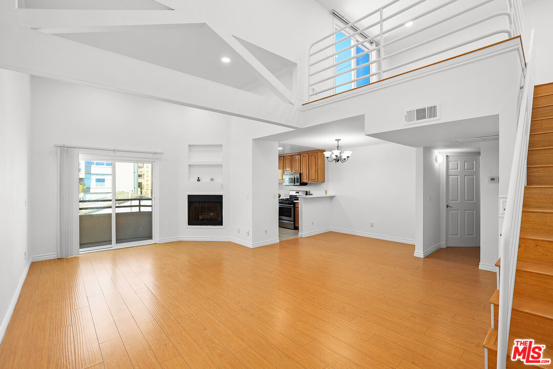 1527 9th St Unit: 303