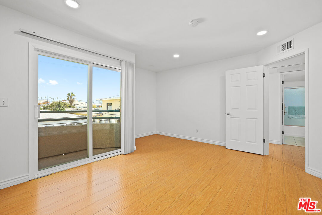 1527 9th St Unit: 303