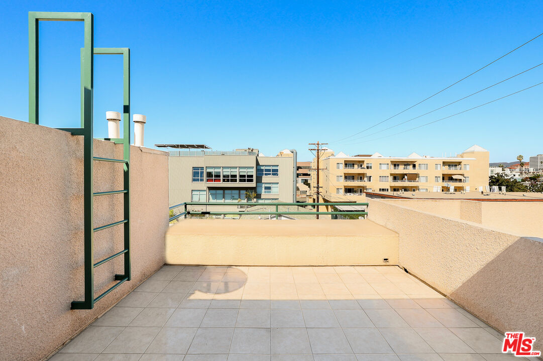 1527 9th St Unit: 303