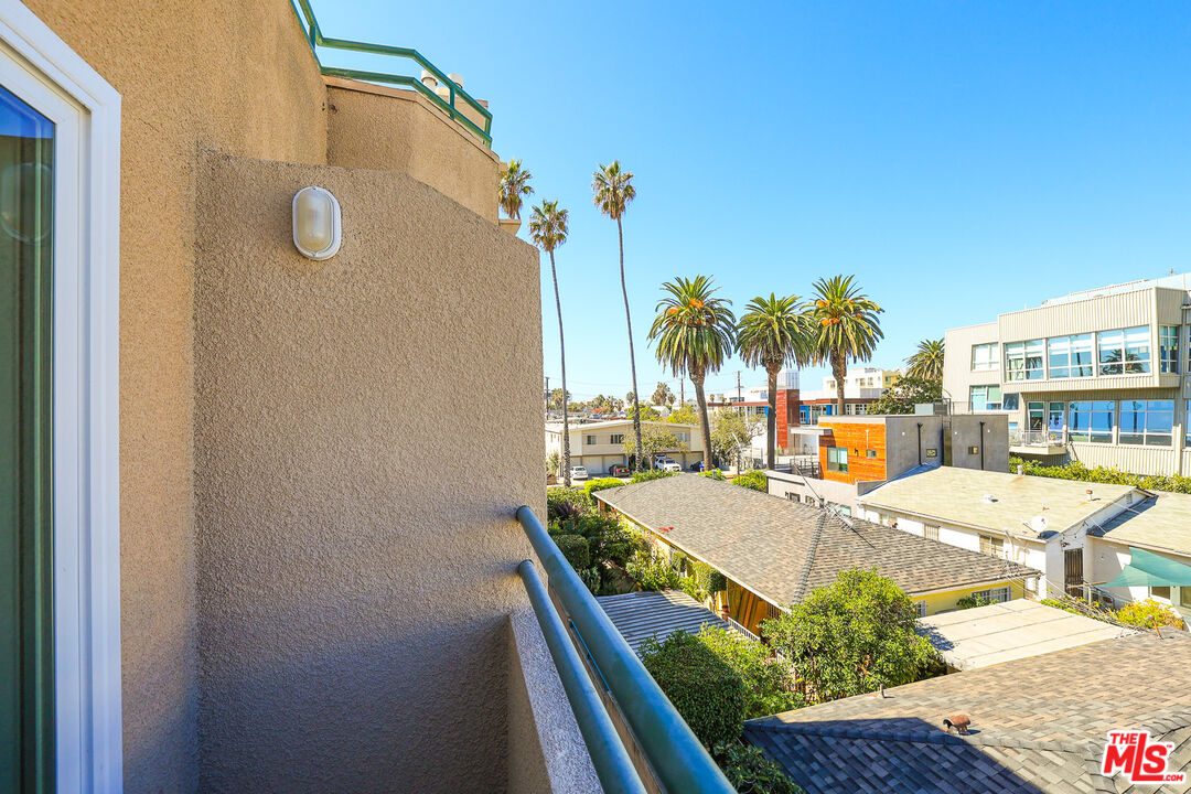 1527 9th St Unit: 303