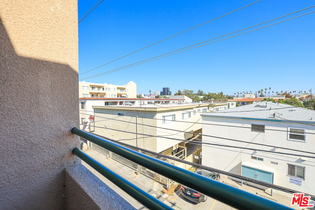 1527 9th St Unit: 303