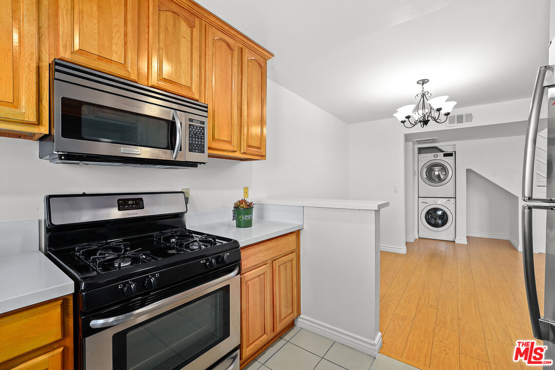 1527 9th St Unit: 303