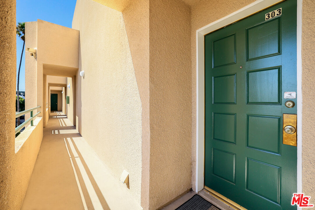 1527 9th St Unit: 303