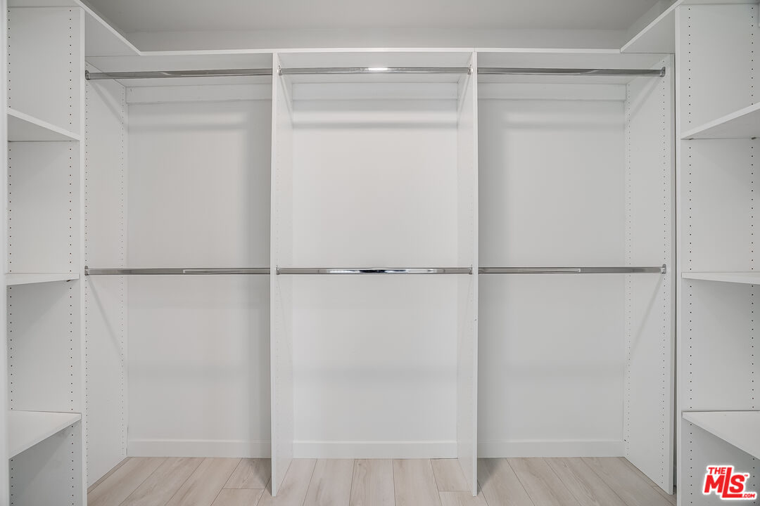 1021 S Shenandoah St Unit: 404