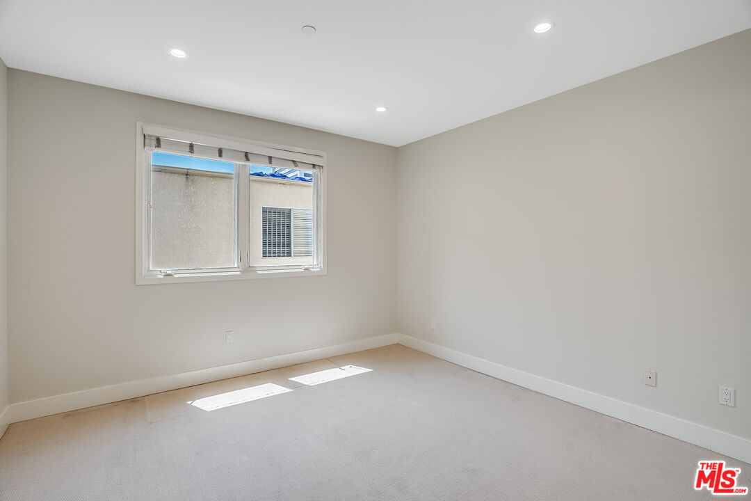 1517 S Bentley Ave Unit: PH2