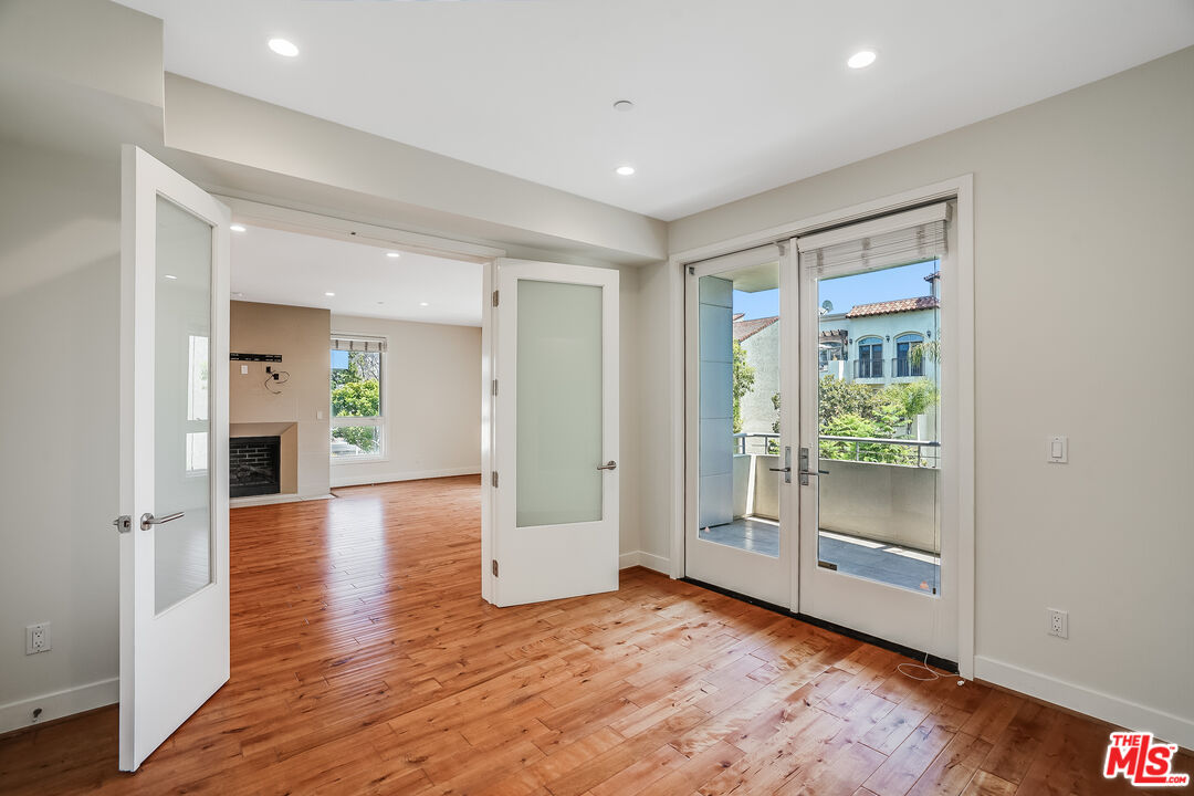 1517 S Bentley Ave Unit: PH2