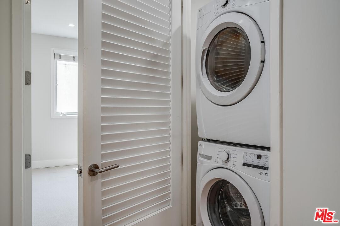 1517 S Bentley Ave Unit: PH2