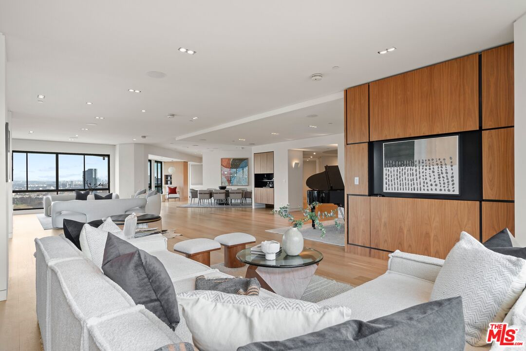 10490 Wilshire Blvd Unit: 2104