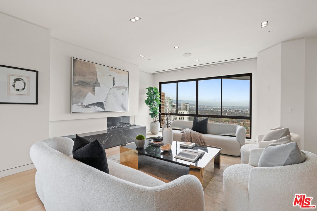 10490 Wilshire Blvd Unit: 2104