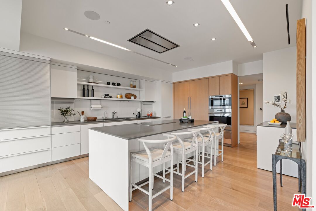 10490 Wilshire Blvd Unit: 2104